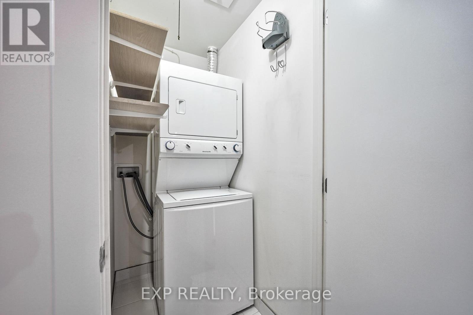 #209 223 ST CLAIR AVENUE W - 13