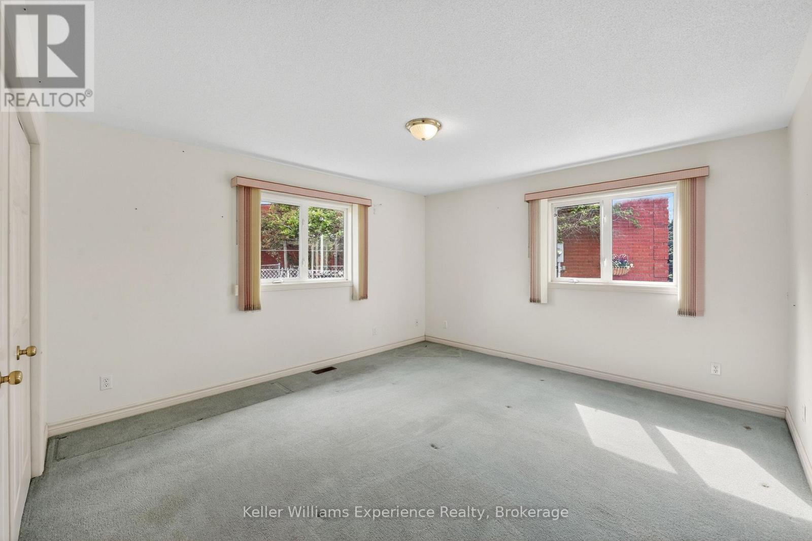 5 BRIDLE ROAD - 7