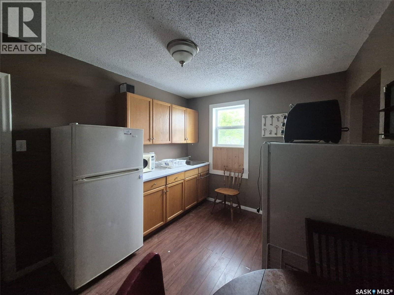 307 Railway AVENUE — photo 13