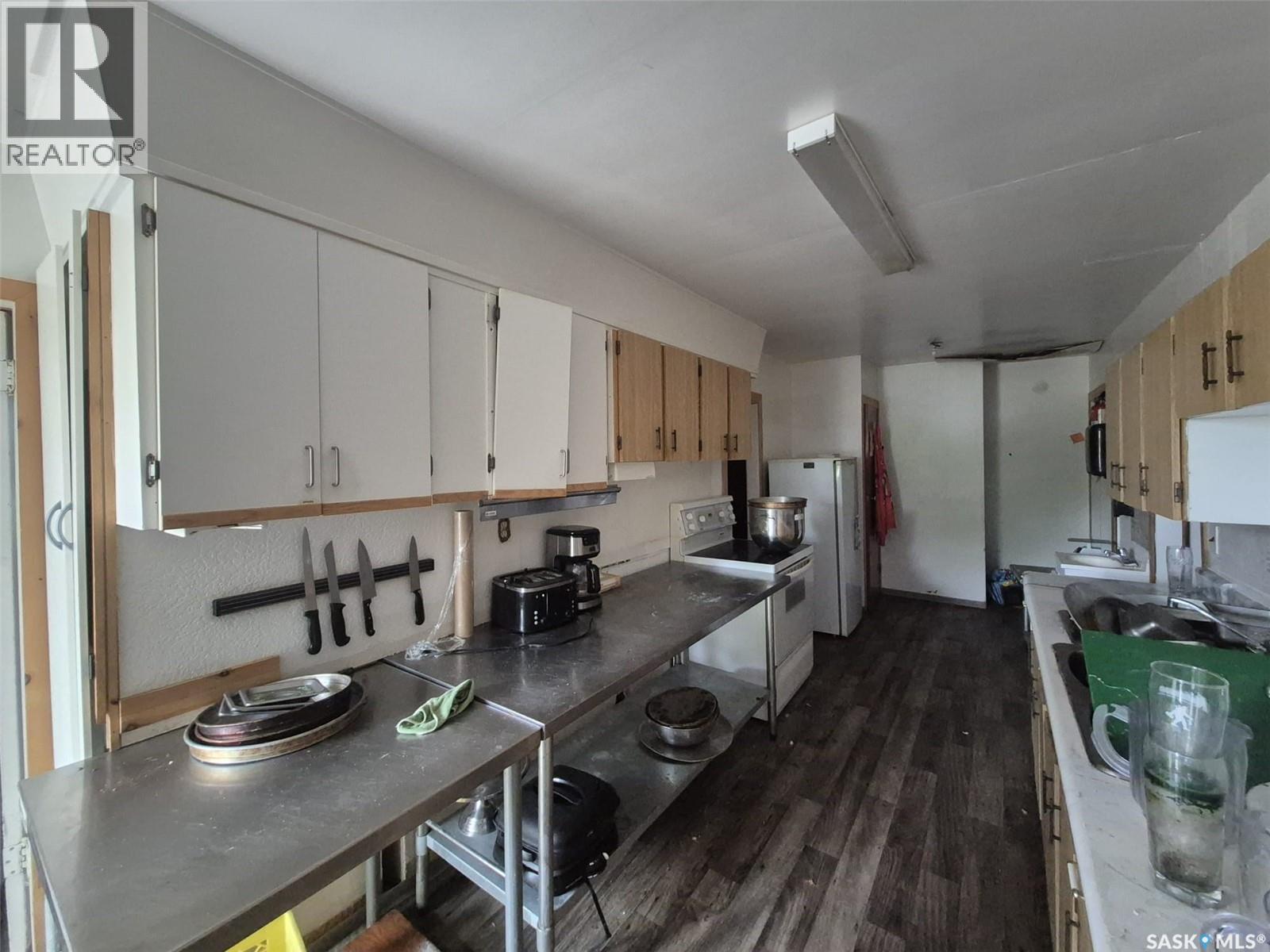307 Railway AVENUE — photo 10