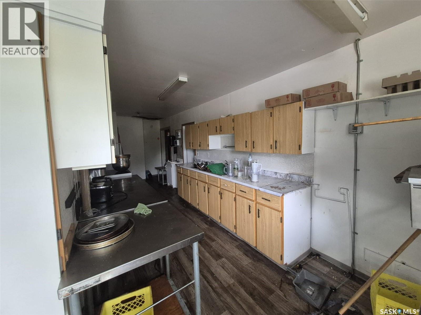 307 Railway AVENUE — photo 11