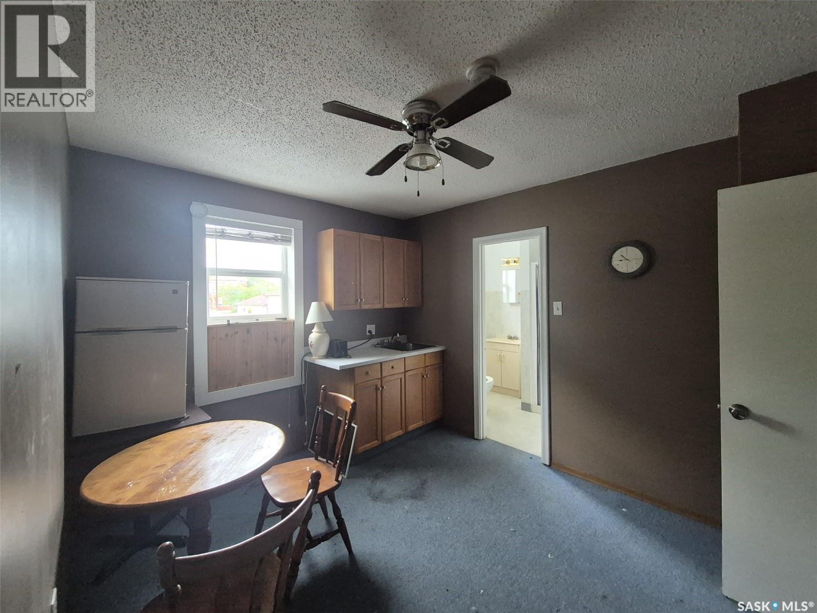 307 Railway AVENUE — photo 16