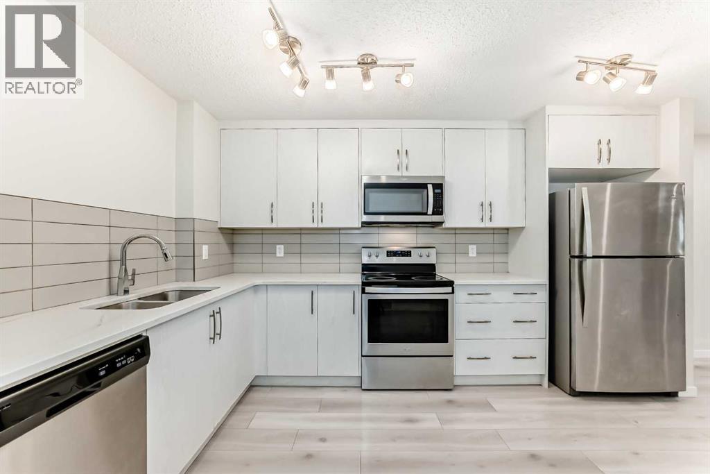 152 Cranbrook Square SE - 15