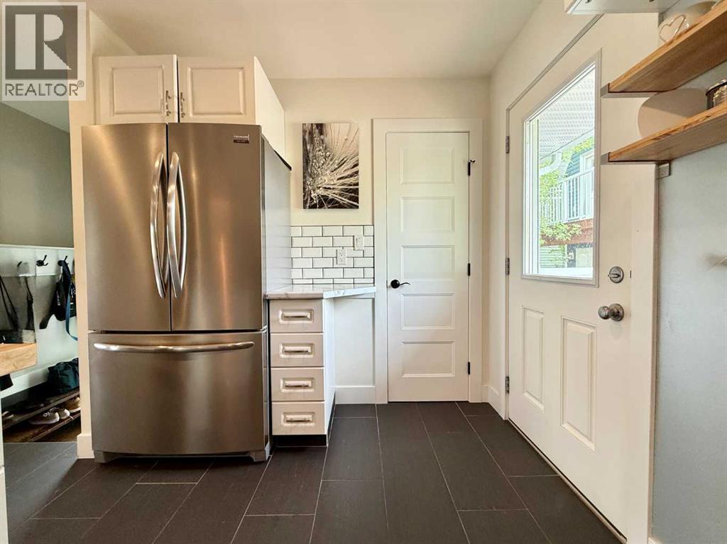 5144 53 Street — photo 7