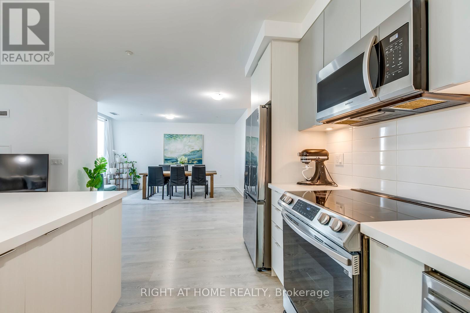 #206 4675 METCALFE AVENUE - 16