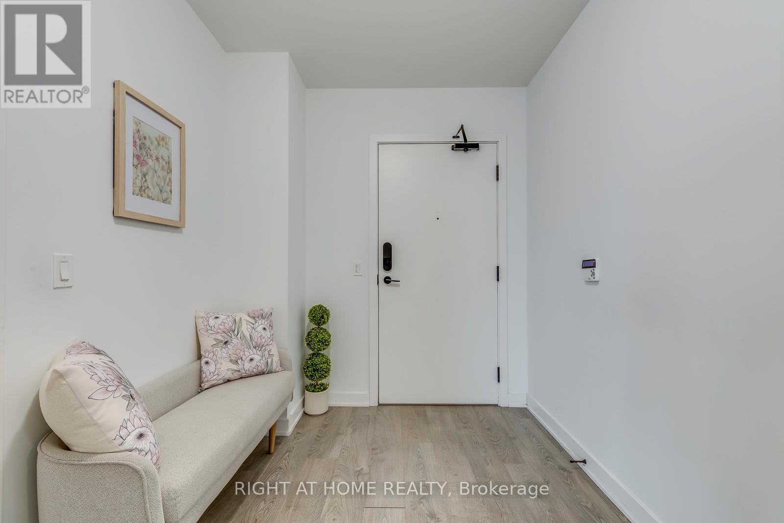 #206 4675 METCALFE AVENUE - 7