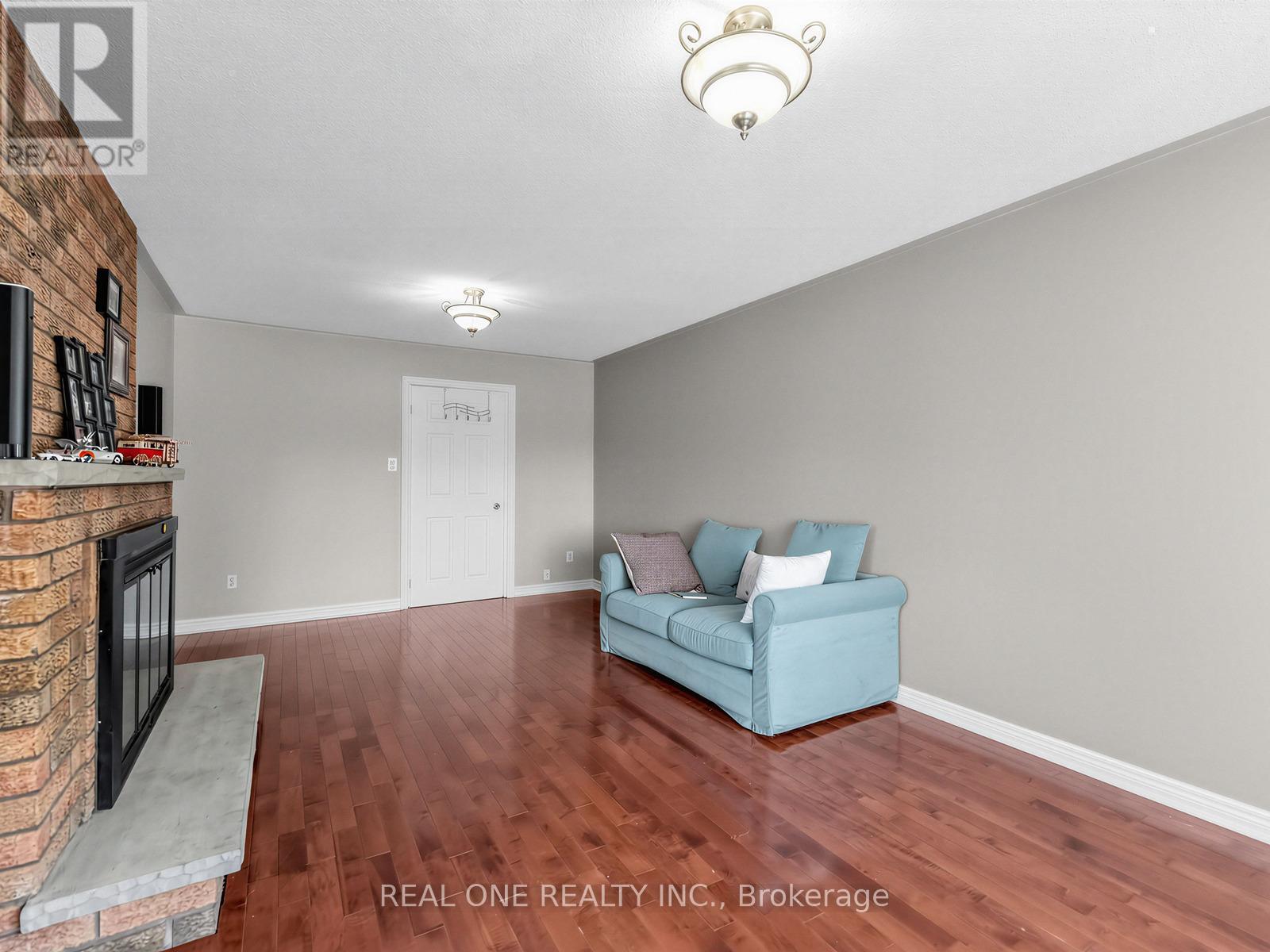 5849 CHORLEY PLACE - 15