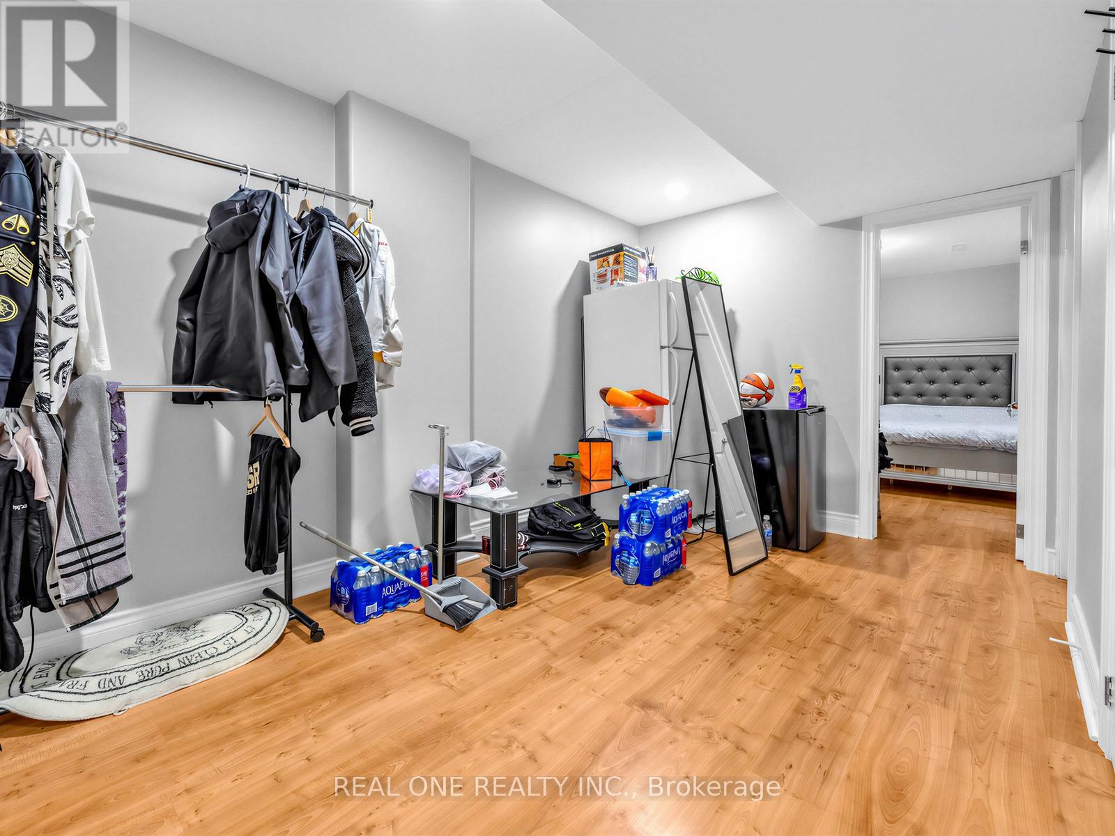 5849 CHORLEY PLACE - 23