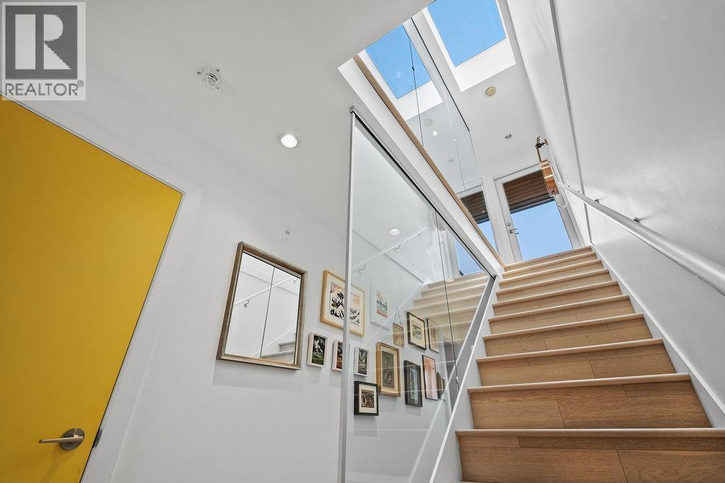 311 1647 E PENDER STREET, Vancouver