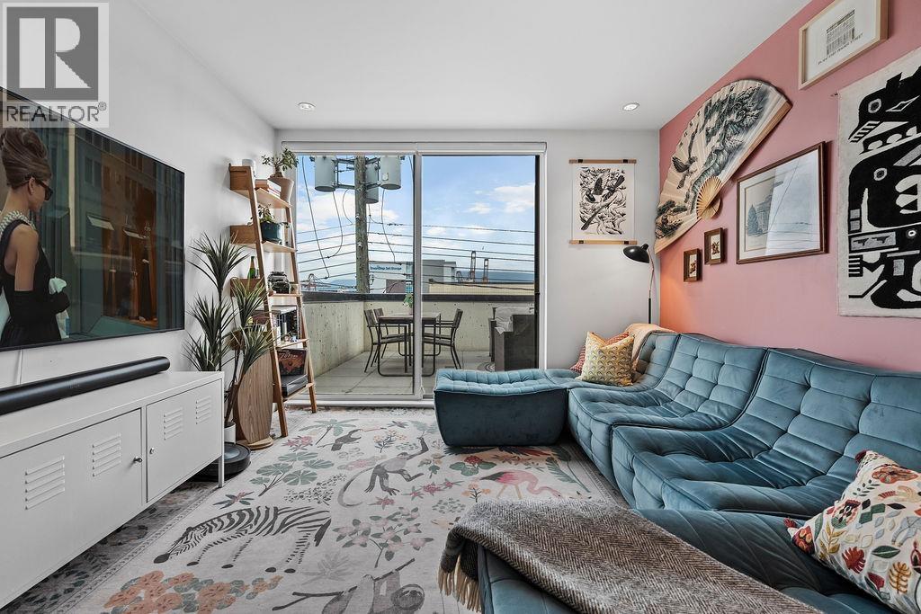 311 1647 E PENDER STREET, Vancouver