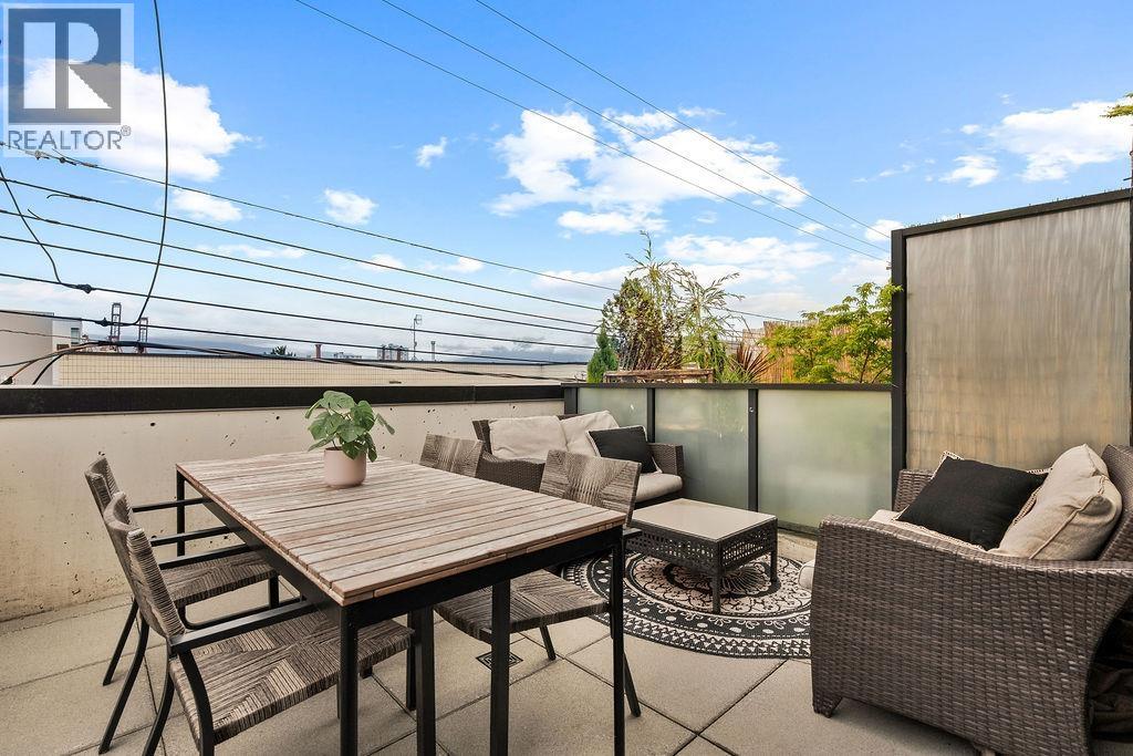 311 1647 E PENDER STREET, Vancouver