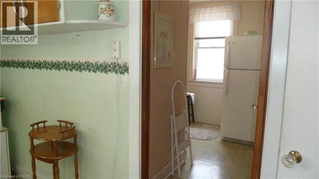 1023 WEBER Street E - 14