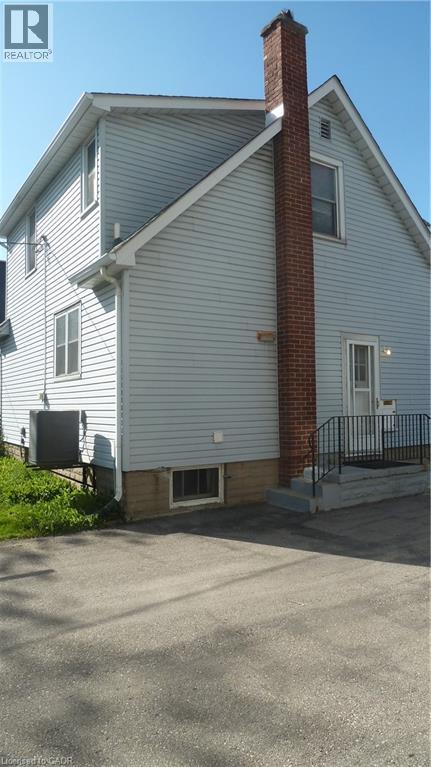1023 WEBER Street E - 4