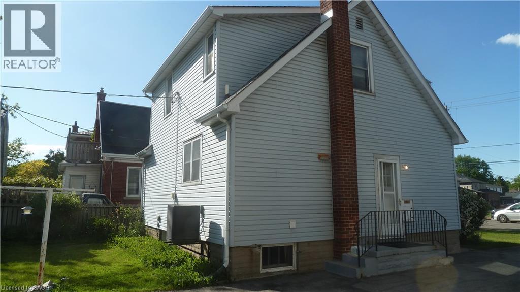 1023 WEBER Street E - 5