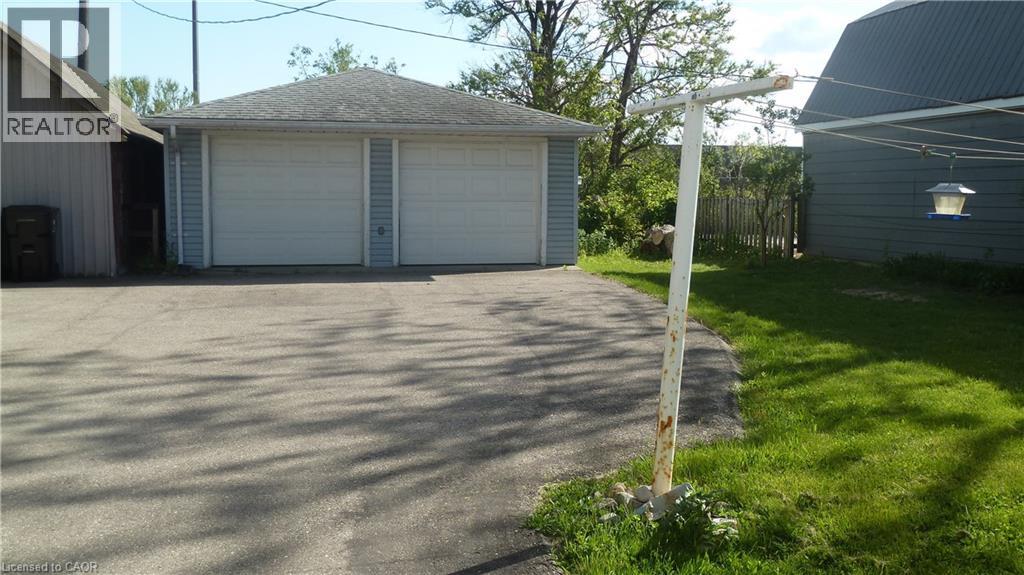 1023 WEBER Street E - 6