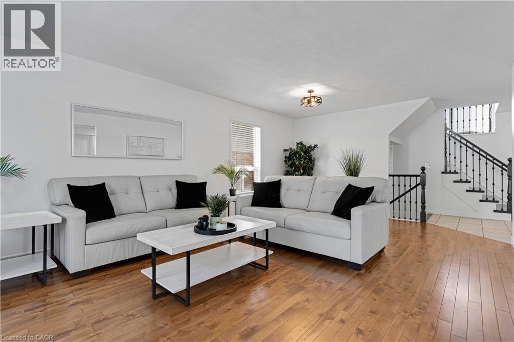 11 GOODWOOD Court - 12
