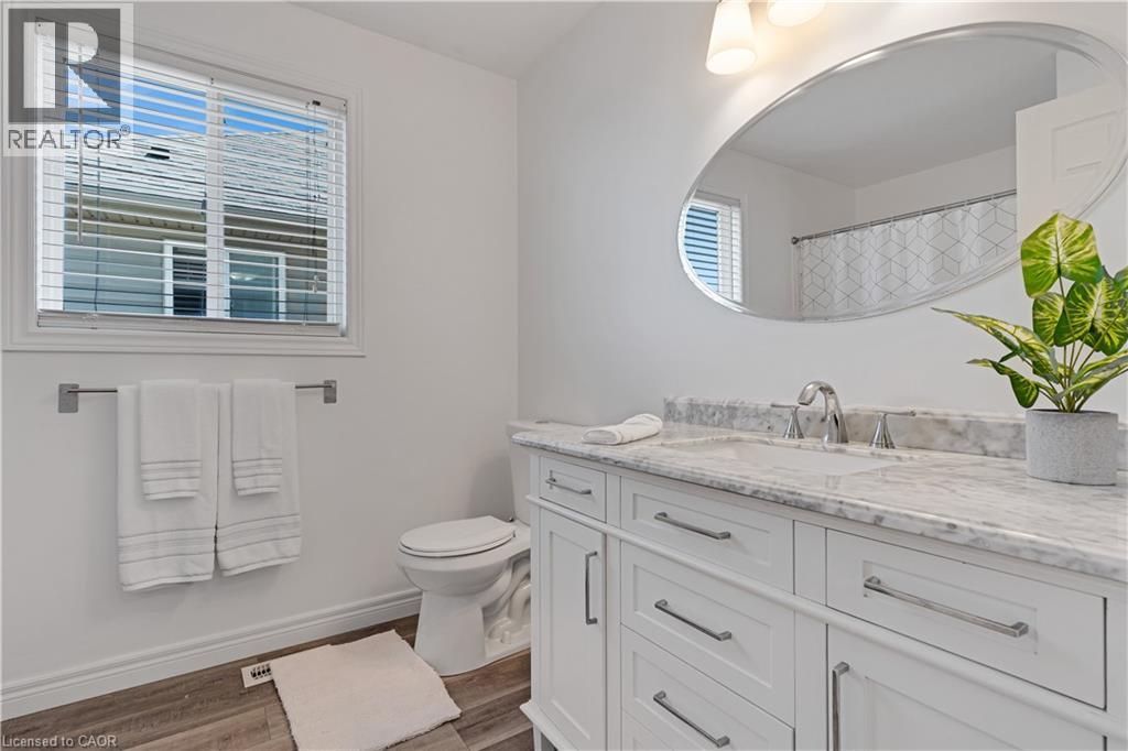 11 GOODWOOD Court - 34