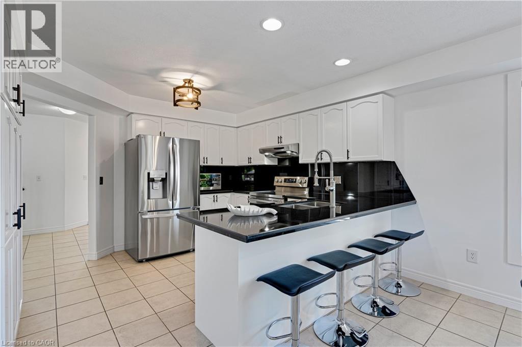 11 GOODWOOD Court - 5