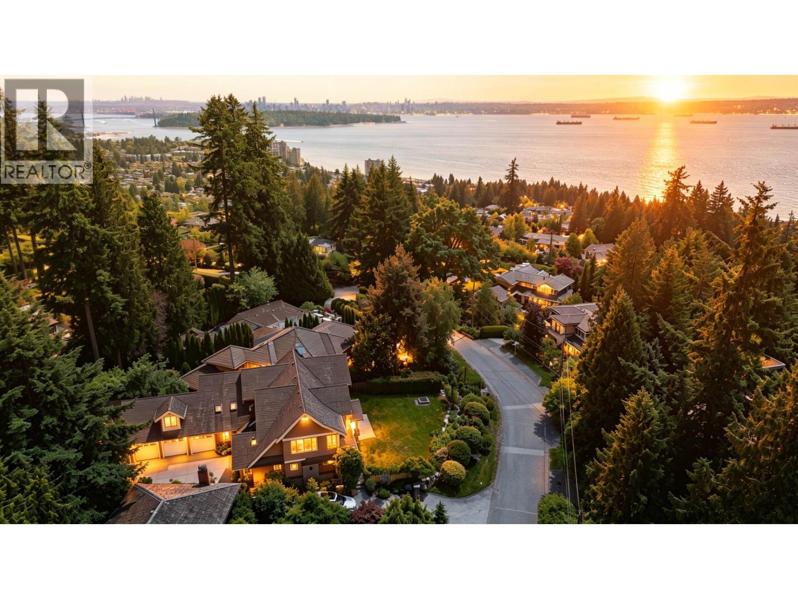 2645 ROSEBERY AVENUE, West Vancouver