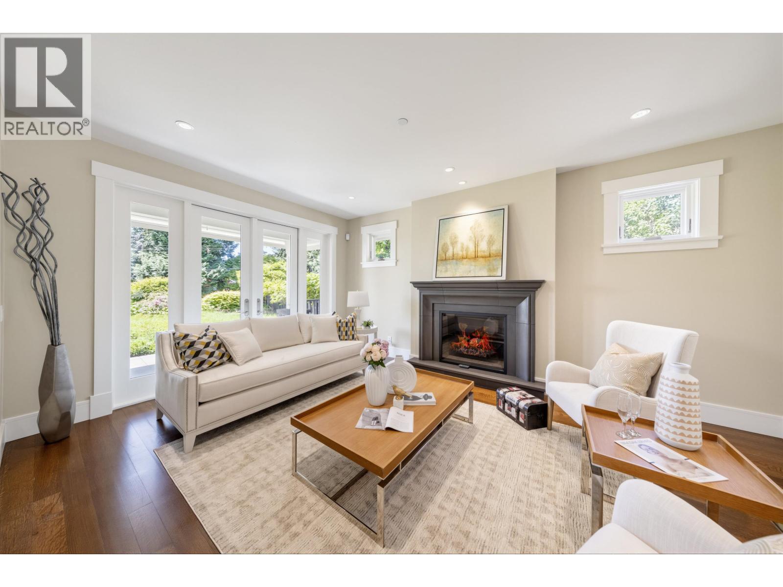 2645 ROSEBERY AVENUE, West Vancouver