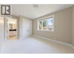 2645 Rosebery Avenue, West Vancouver, BC V7V3A3 Photo 21