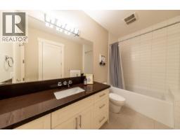 2645 Rosebery Avenue, West Vancouver, BC V7V3A3 Photo 34