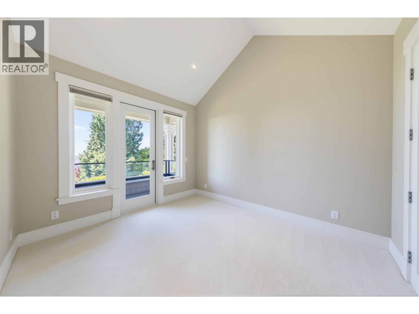 2645 ROSEBERY AVENUE, West Vancouver