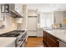 2645 Rosebery Avenue, West Vancouver, BC V7V3A3 Photo 14