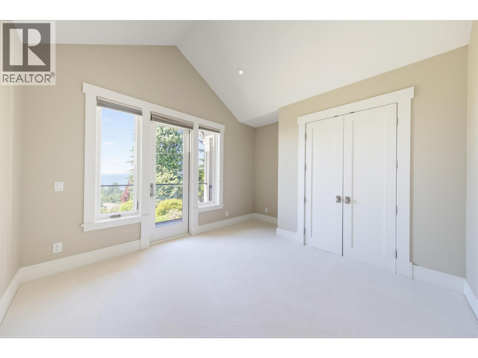 2645 ROSEBERY AVENUE, West Vancouver