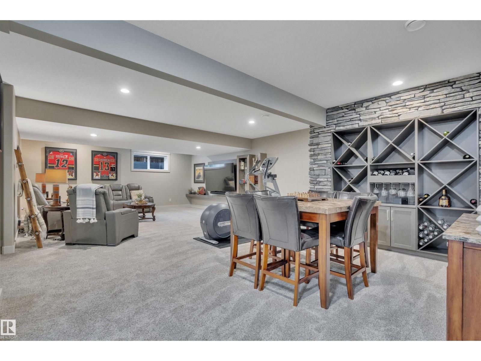 17 DILLWORTH CR — photo 41