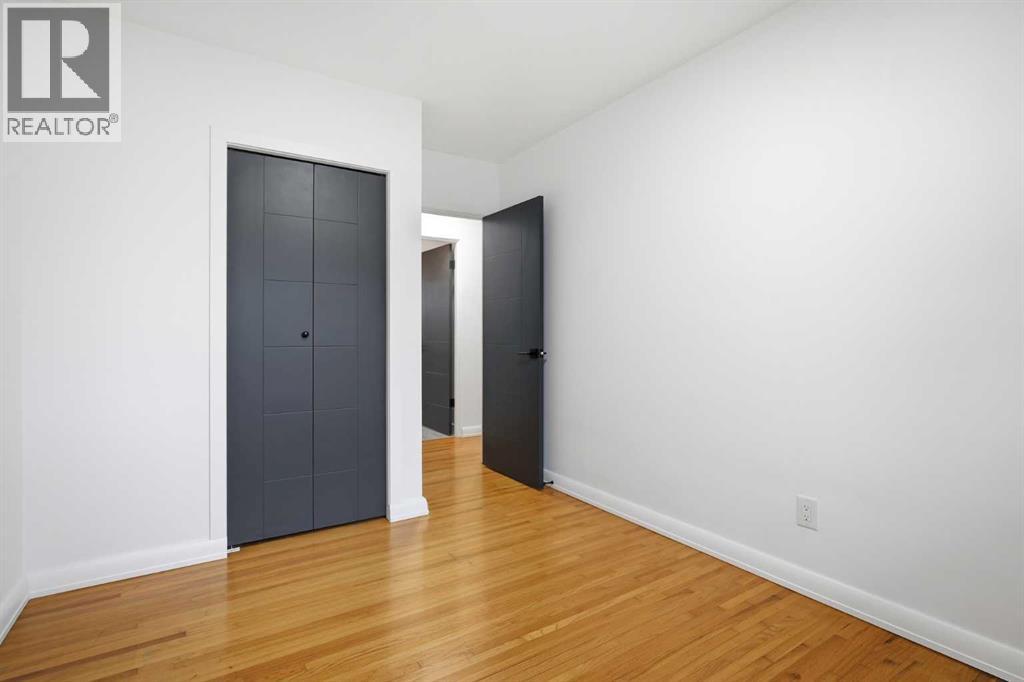 1040 16 Street NE - 16