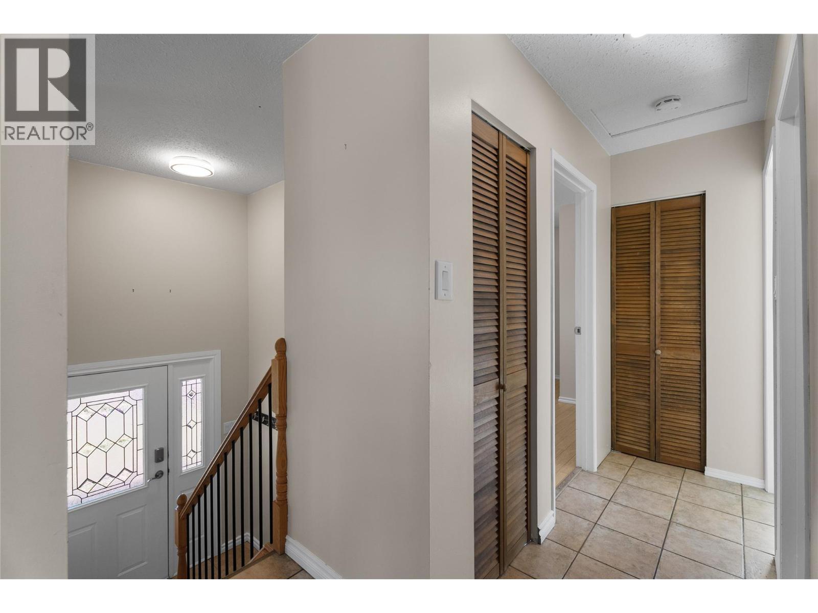 1799 Armstrong Street - 25