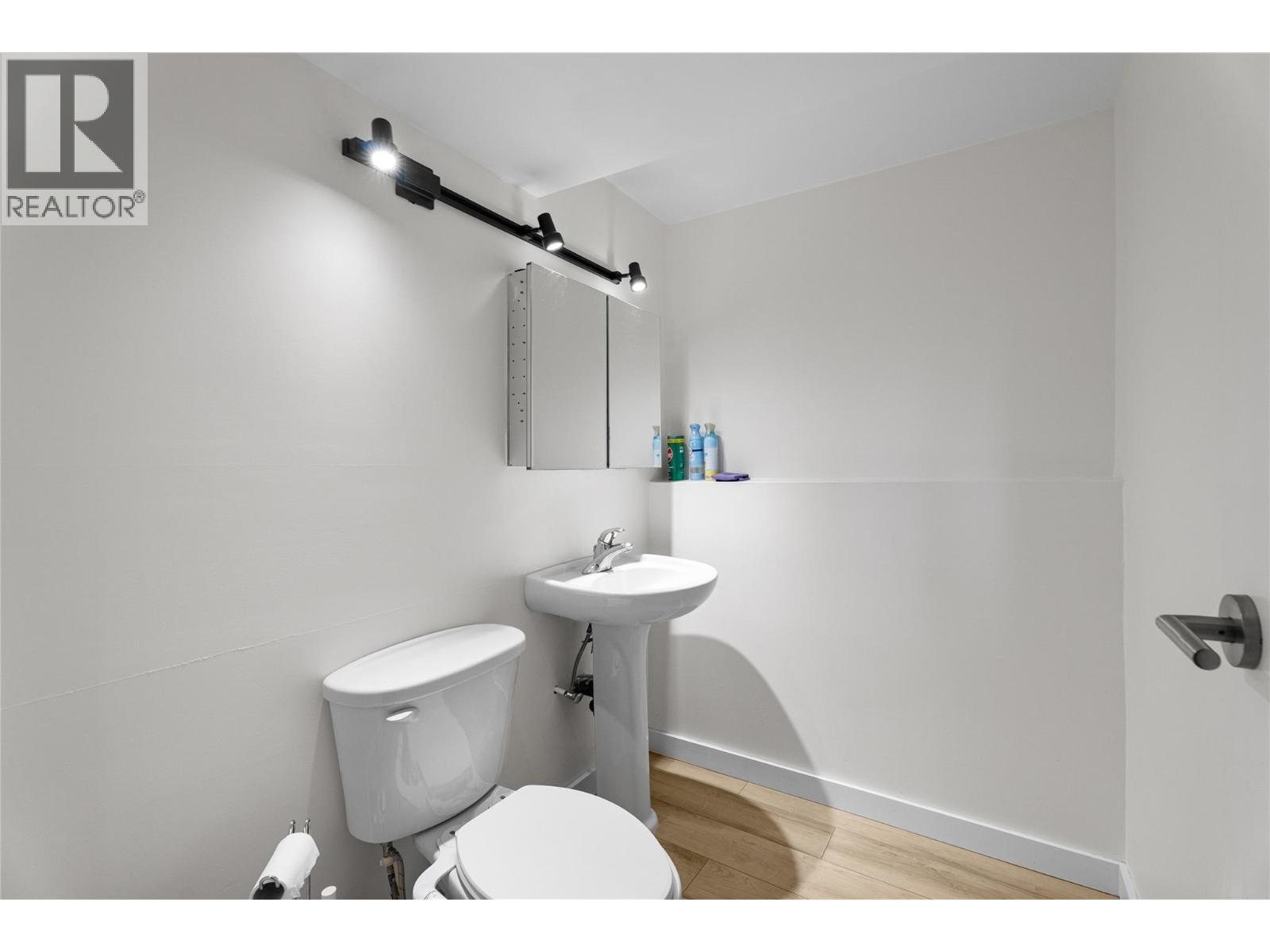 1799 Armstrong Street - Image 39