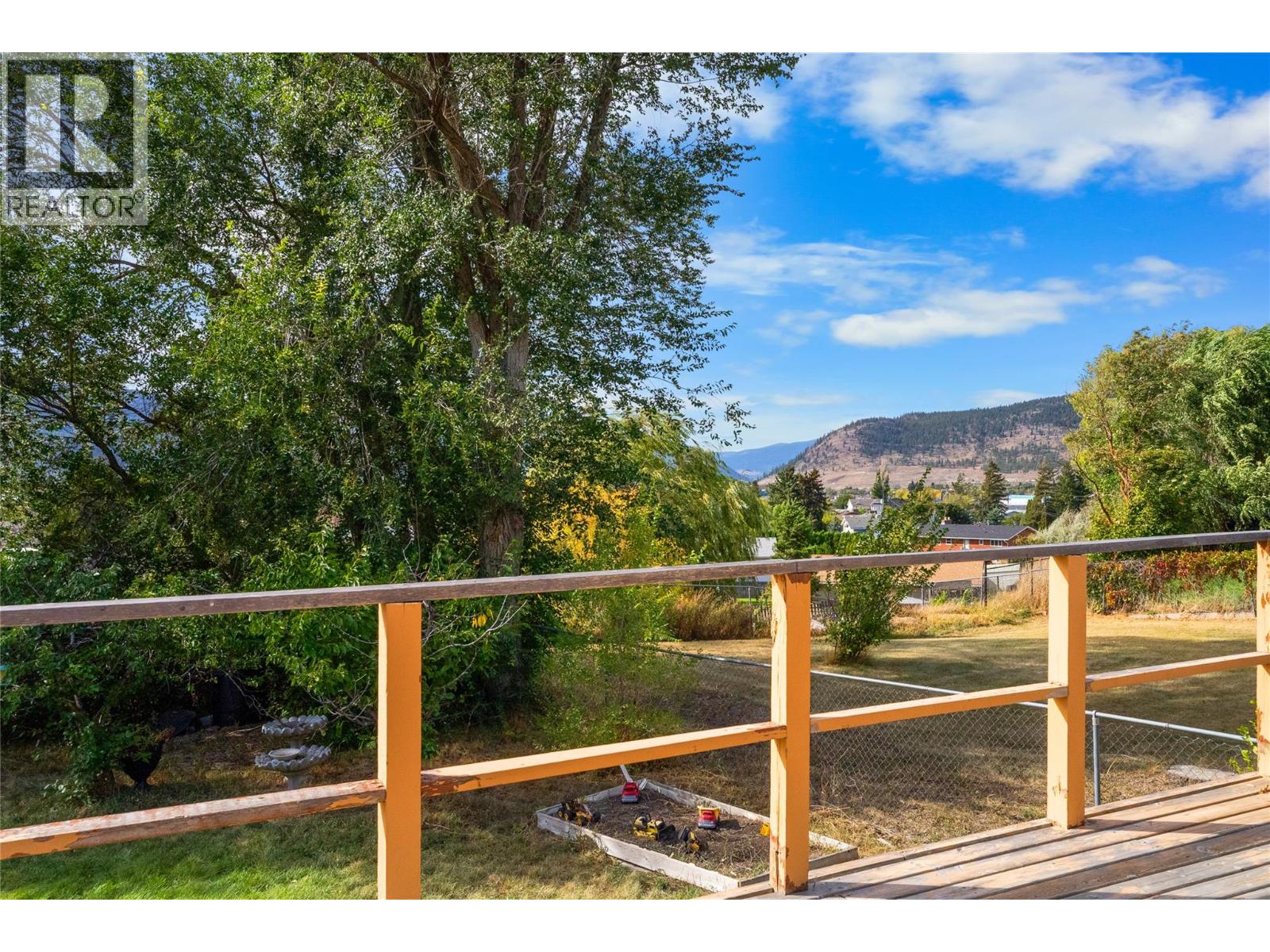 1799 Armstrong Street - 53