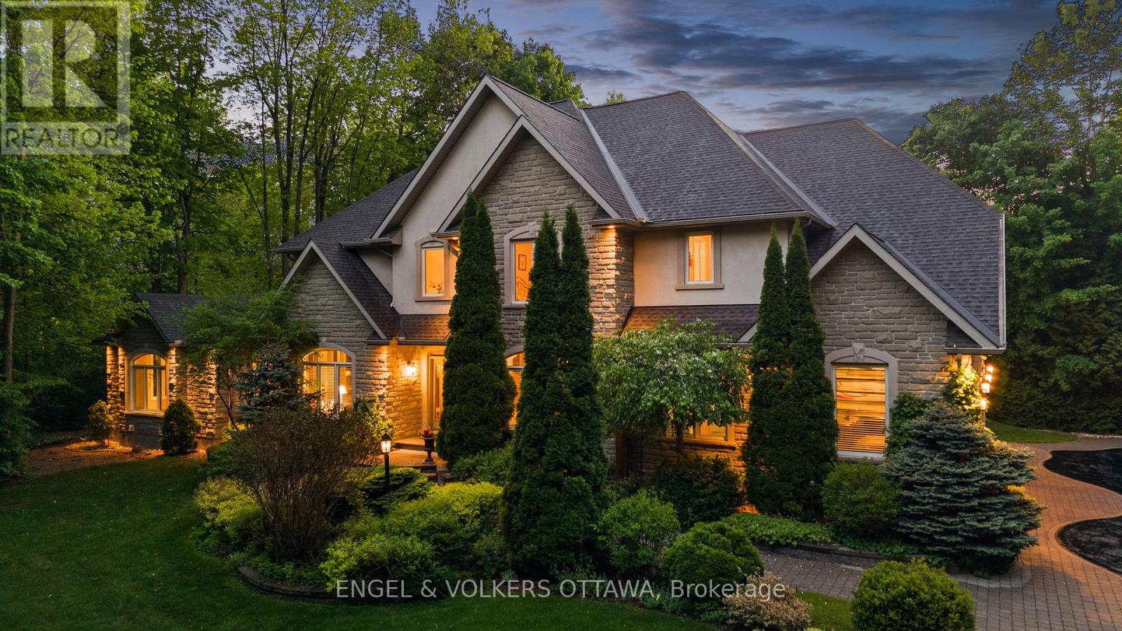 6005 EARLSCOURT CRESCENT - 45