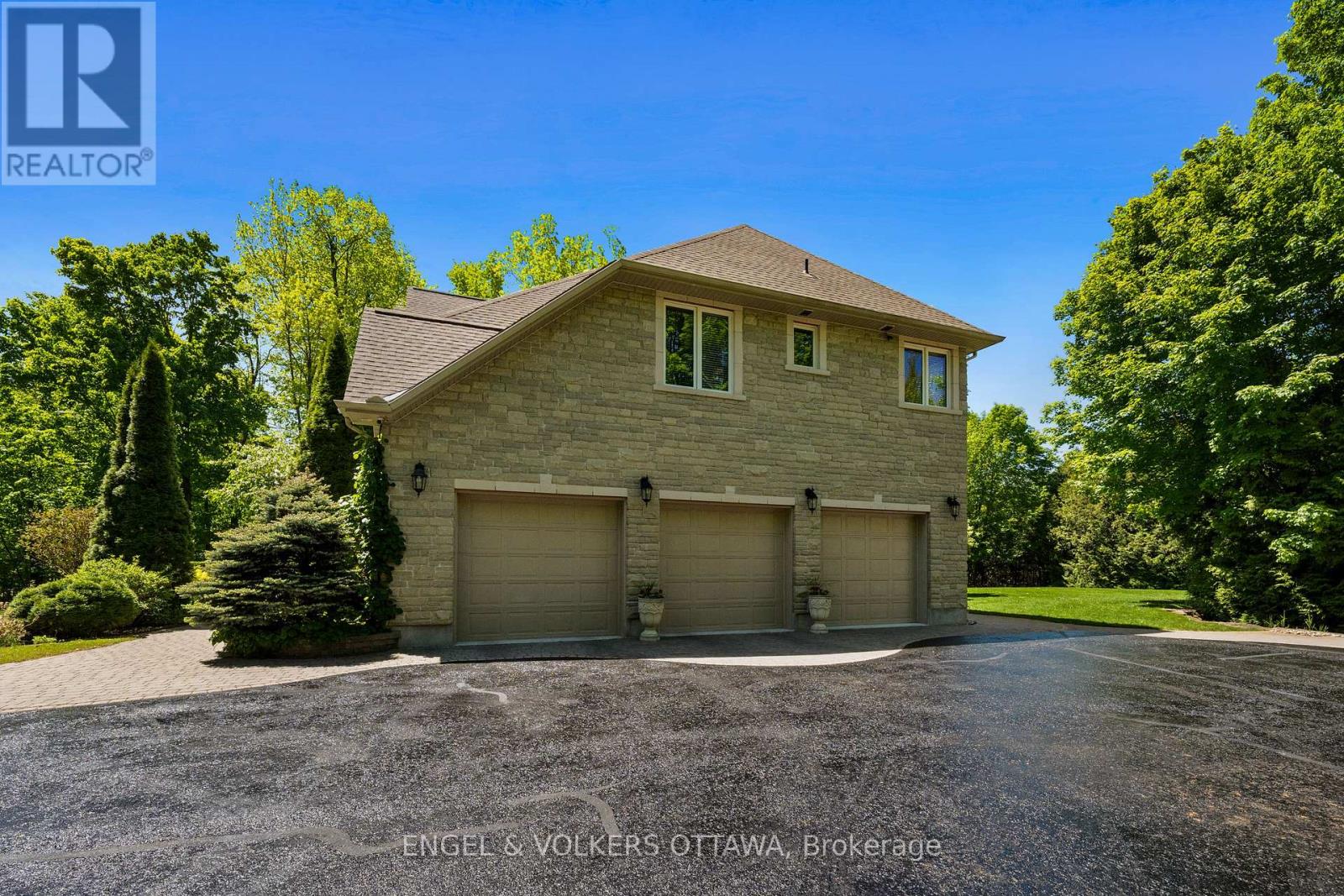 6005 EARLSCOURT CRESCENT - 8