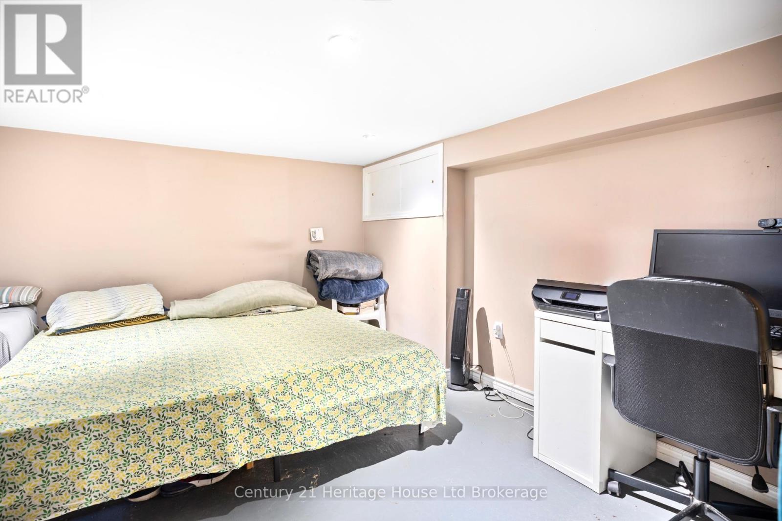 31 WETHERED STREET - 22