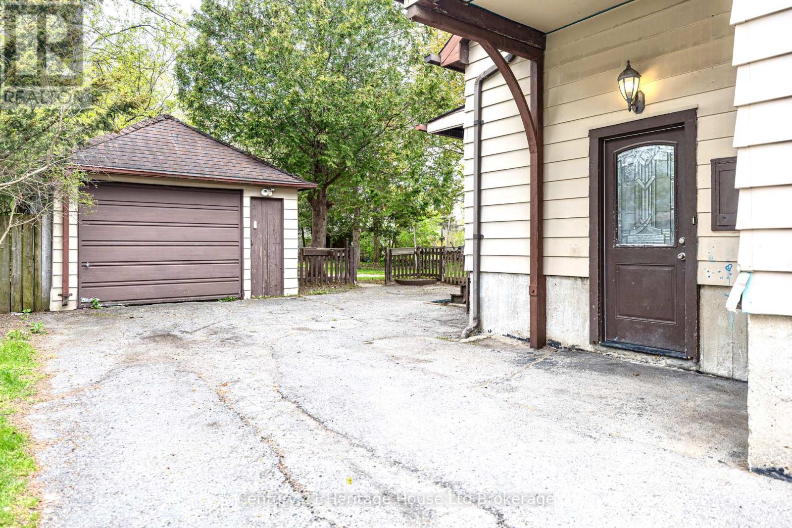 31 WETHERED STREET - 27