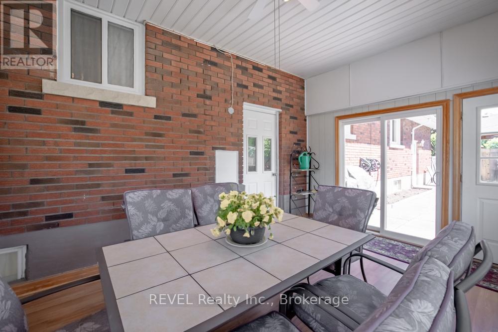 20 GLENCAIRN DRIVE - 32