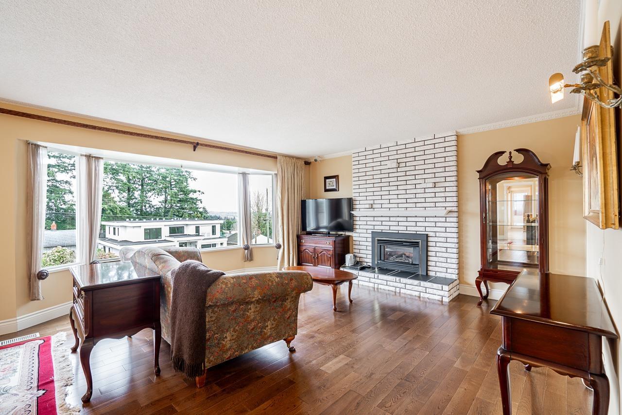 1243 PARKER STREET, White Rock