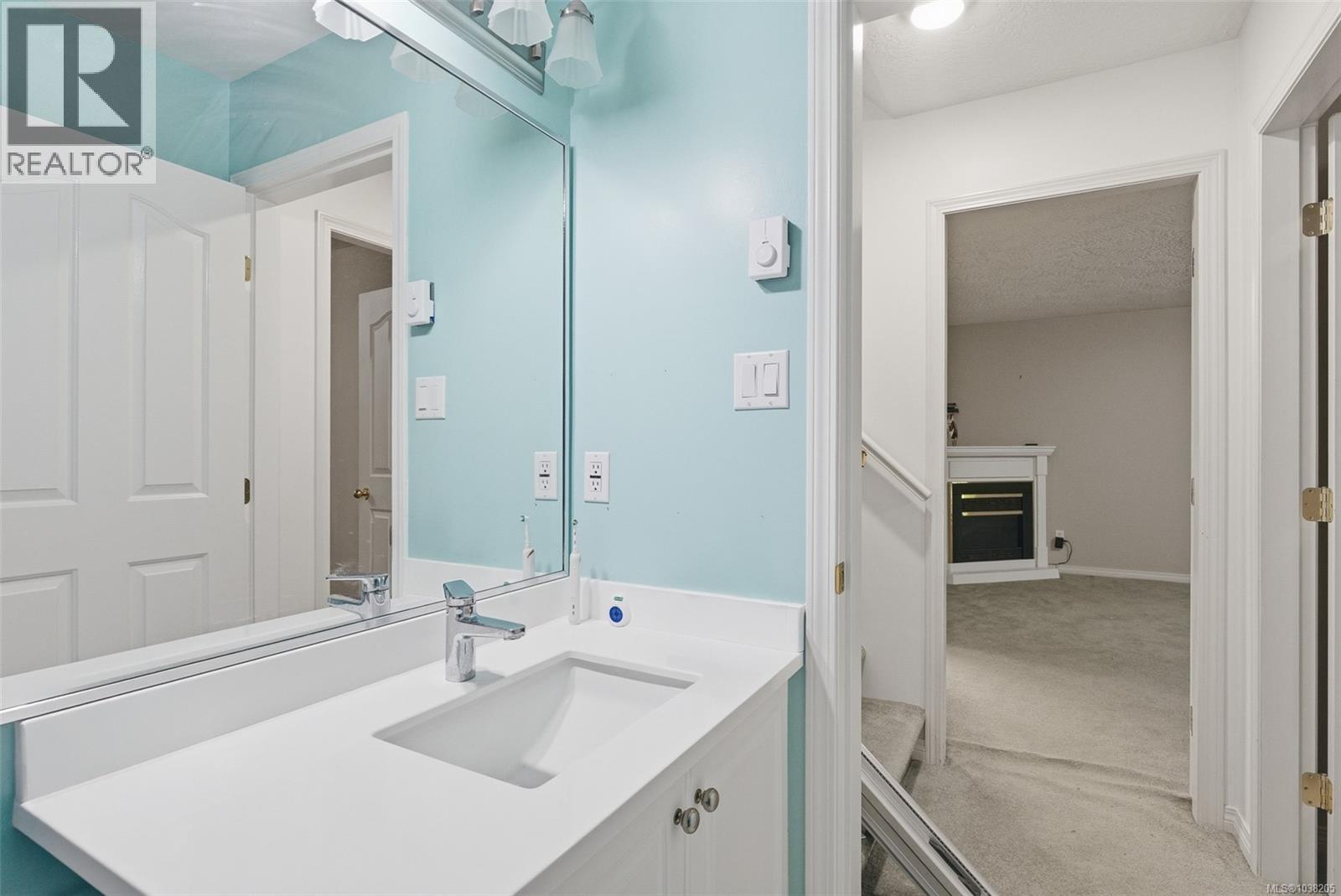 3 118 Aldersmith Place, View Royal