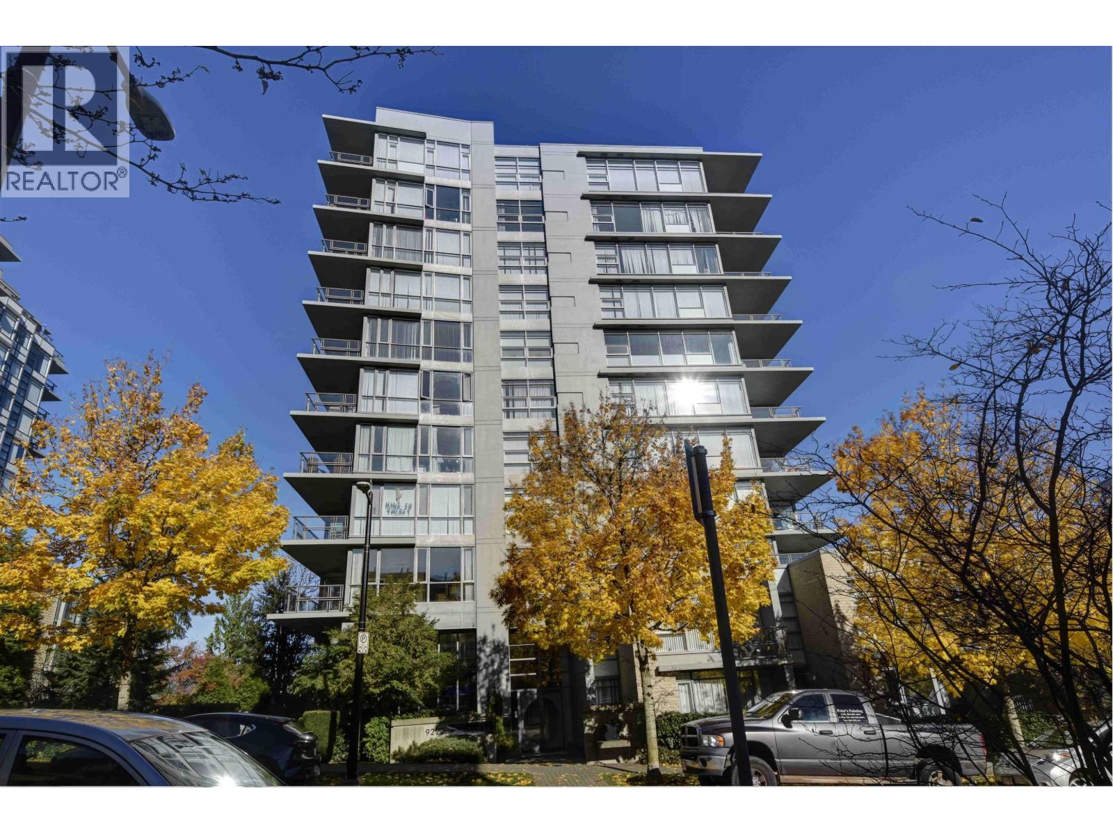 1106 9222 UNIVERSITY CRESCENT