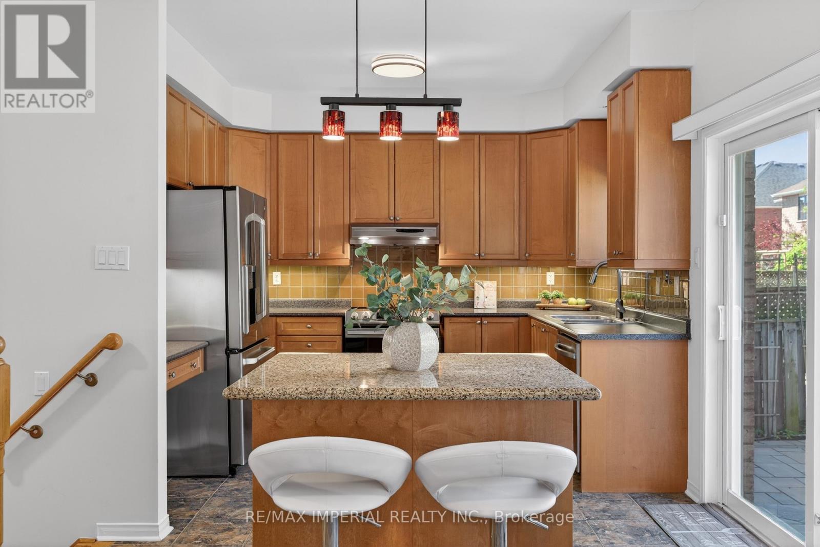 18 DAVIDOFF STREET - 16