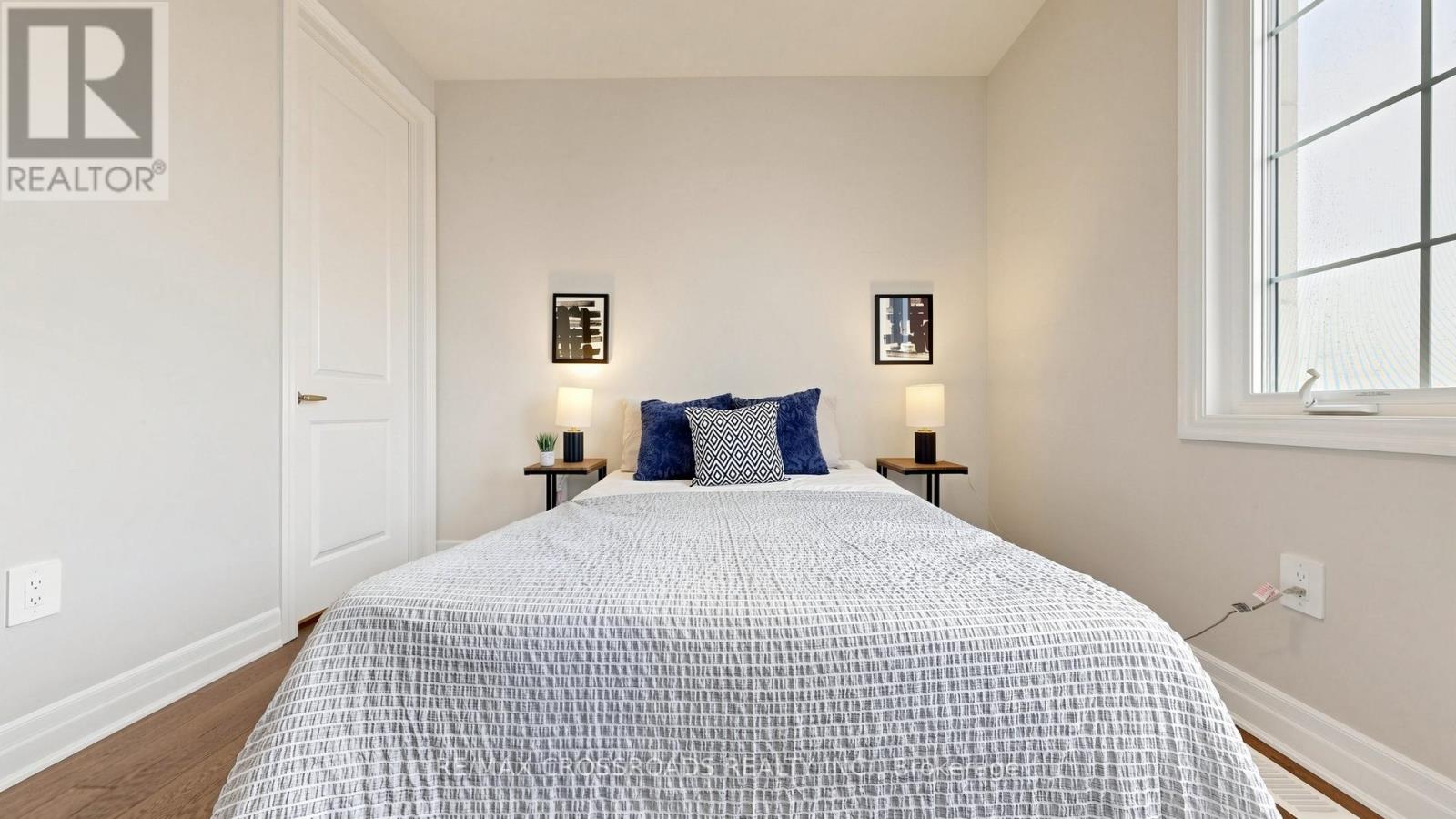 347 BERCZY GREEN DRIVE - 23