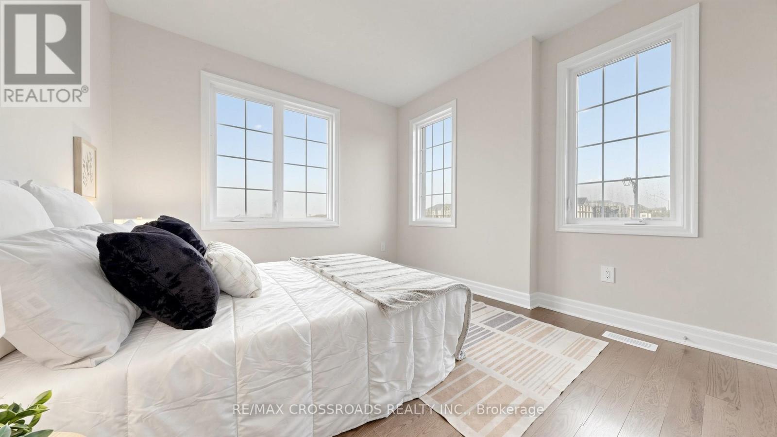347 BERCZY GREEN DRIVE - 29