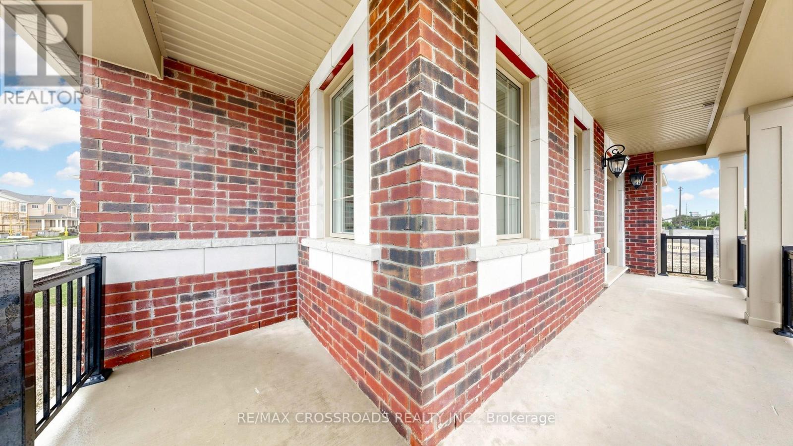 347 BERCZY GREEN DRIVE - 3