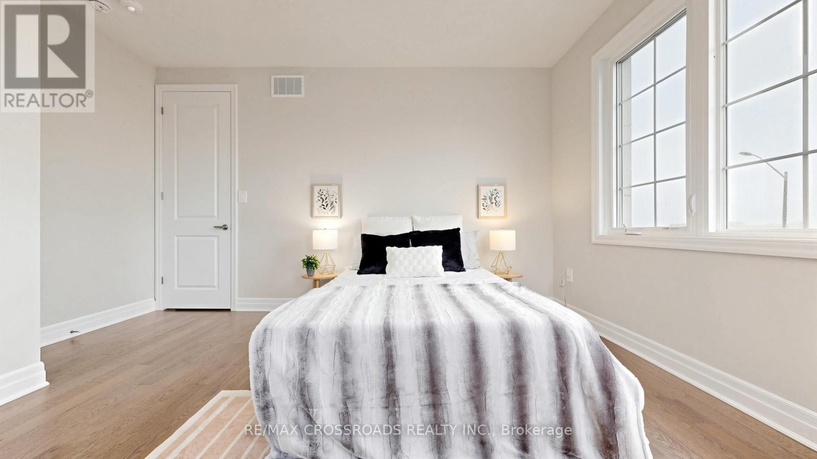 347 BERCZY GREEN DRIVE - 31