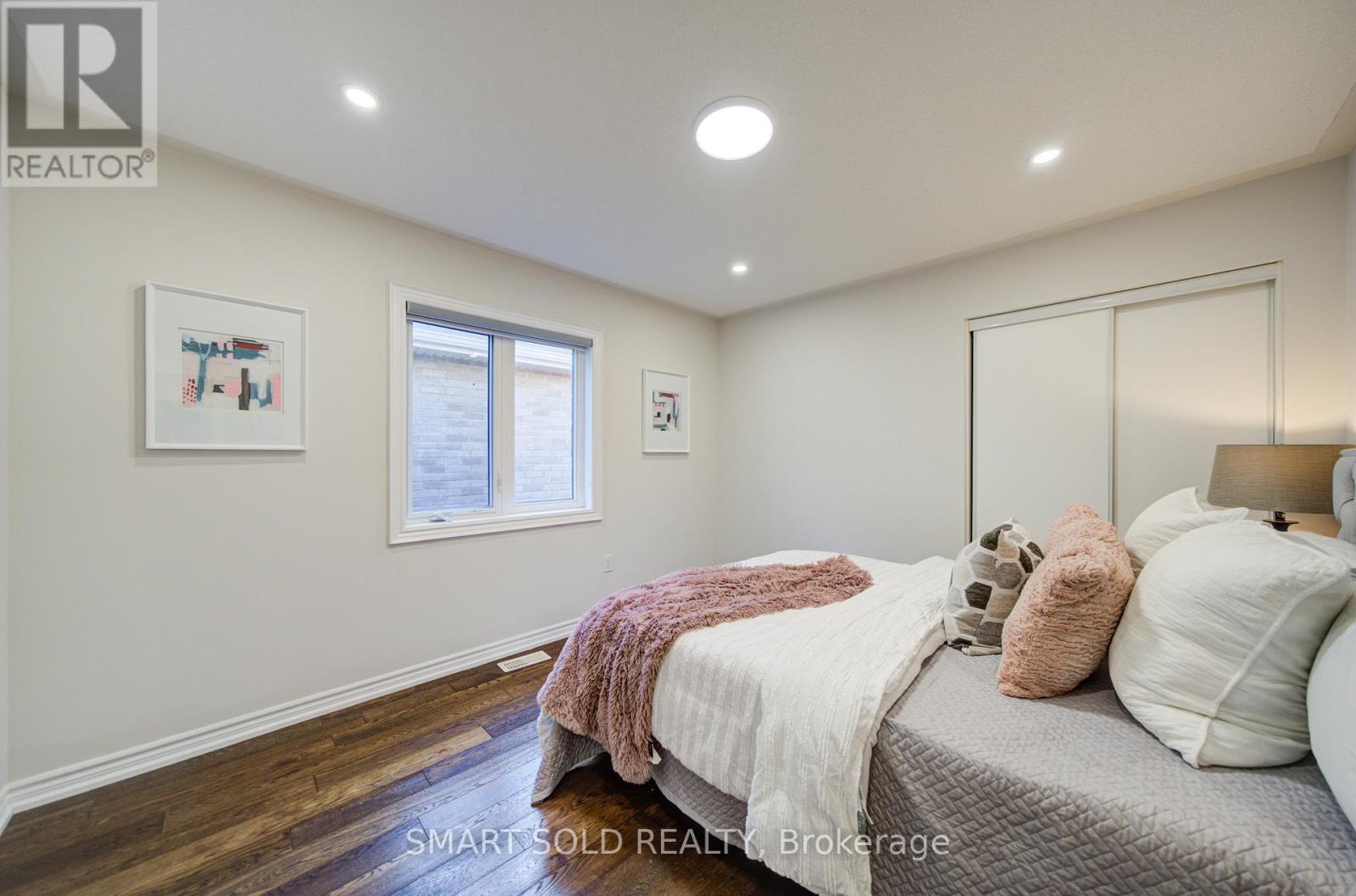 38 CROCKART LANE - 32