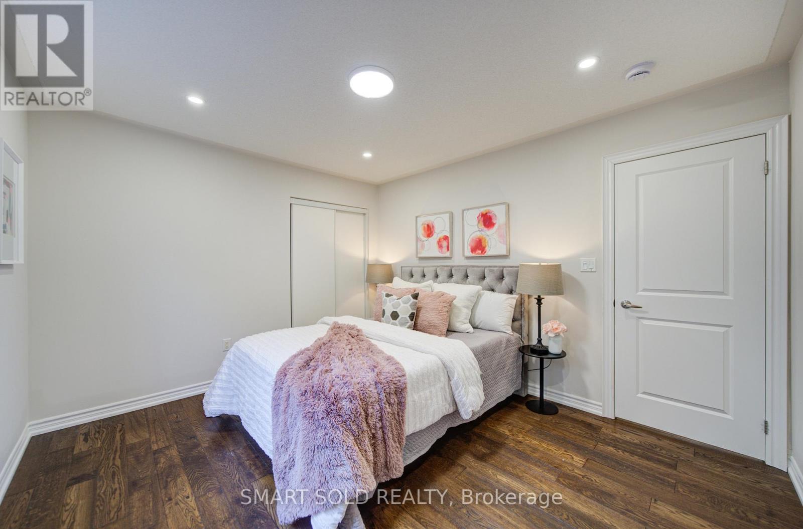 38 CROCKART LANE - 33