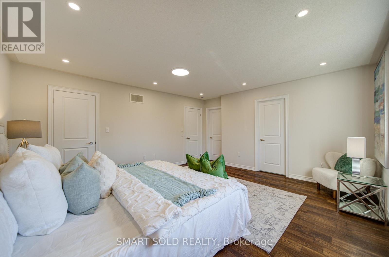 38 CROCKART LANE - 37